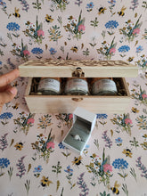 Load image into Gallery viewer, Wedding Beauty Box- Large