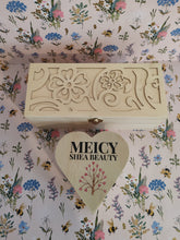 Load image into Gallery viewer, Wedding Beauty Box- Mini